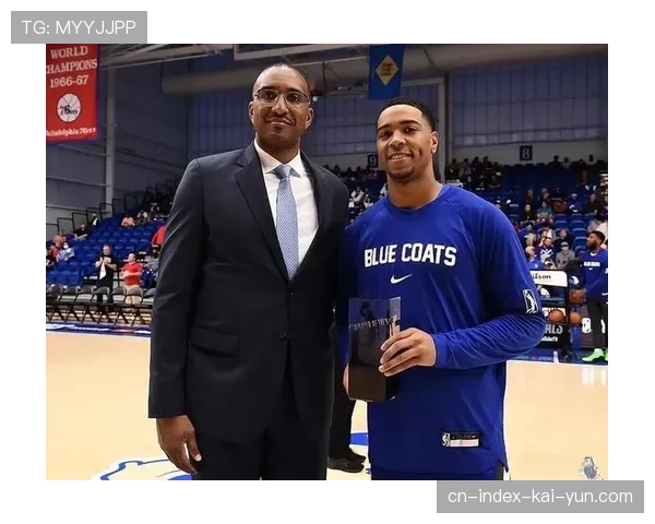 开拓者西蒙斯夏普组合 年轻后场构建进攻体系